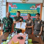 Pemko Bukittinggi Melalui Satpol PP Laksanakan Penandatanganan dan Serah Terima Naskah Perjanjian Hibah Daerah Dengan KOREM 032 Wirabraja