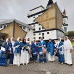 Dakwah Wisata BKMT Sumbar di Sijunjung, Refnawati SH pimpin Rombongan Jamaah dari Masjid Raudhatul Jannah dan Nurul Wathan Gulai Bancah