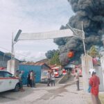 Kebakaran Hebat Melanda Pabrik Karet Di Lubuk Begalung, Kota Padang