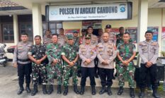Sinergitas TNI-Polri Menguat, Koramil 08 IV Angkek Canduang Beri Kejutan Hari Bhayangkara ke-80 untuk Polsek Setempat
